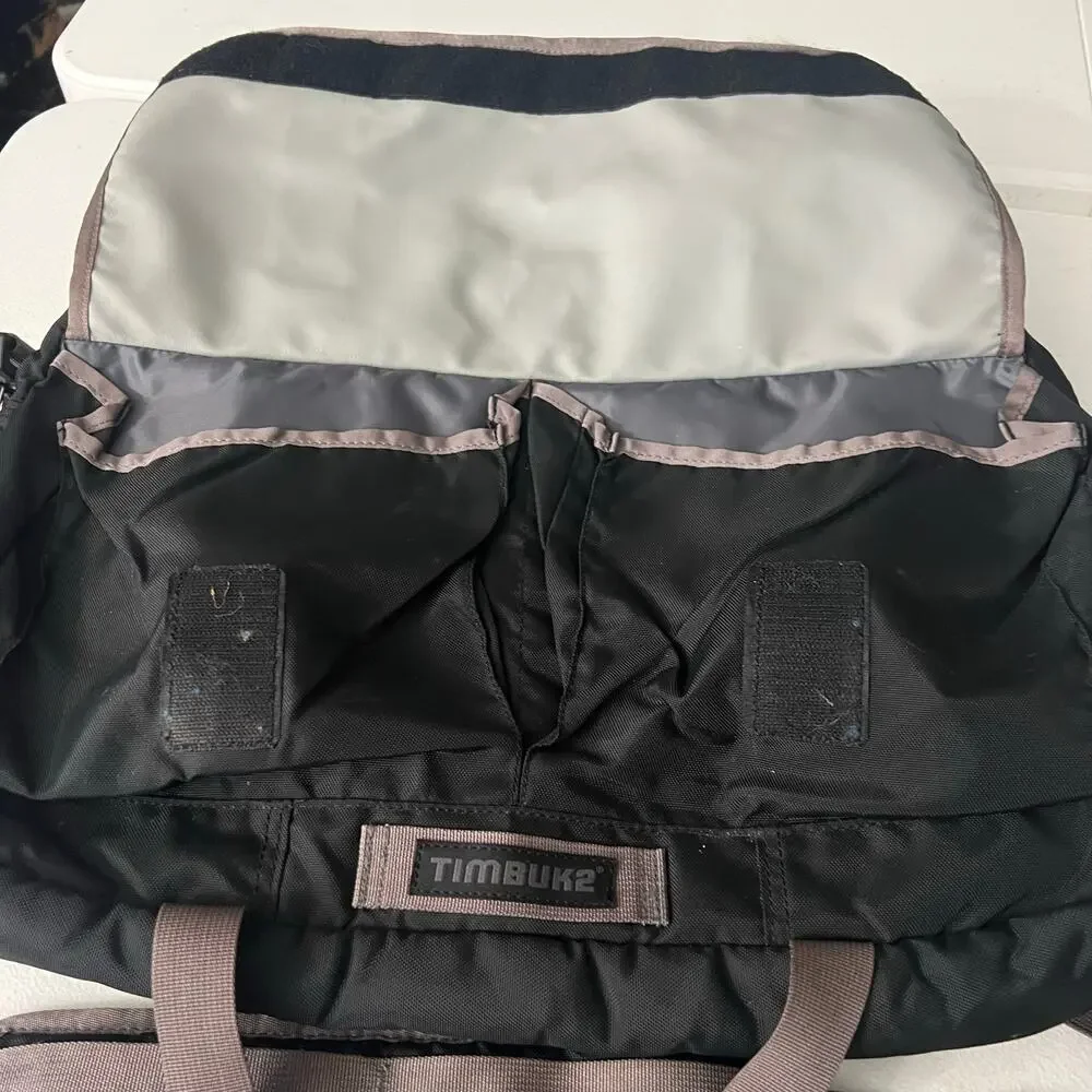 Timbuk2 Black Nylon Tablet Laptop Messenger Shoulder Crossbody Bag 13